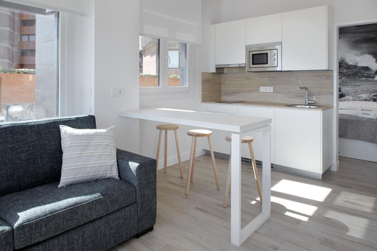 Apartamentos Egona Zarautz Sobre El Mar Екстериор снимка